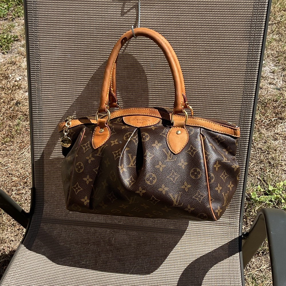 Louis Vuitton Tivoli, Pm LV monogram Handbag, VI3007
